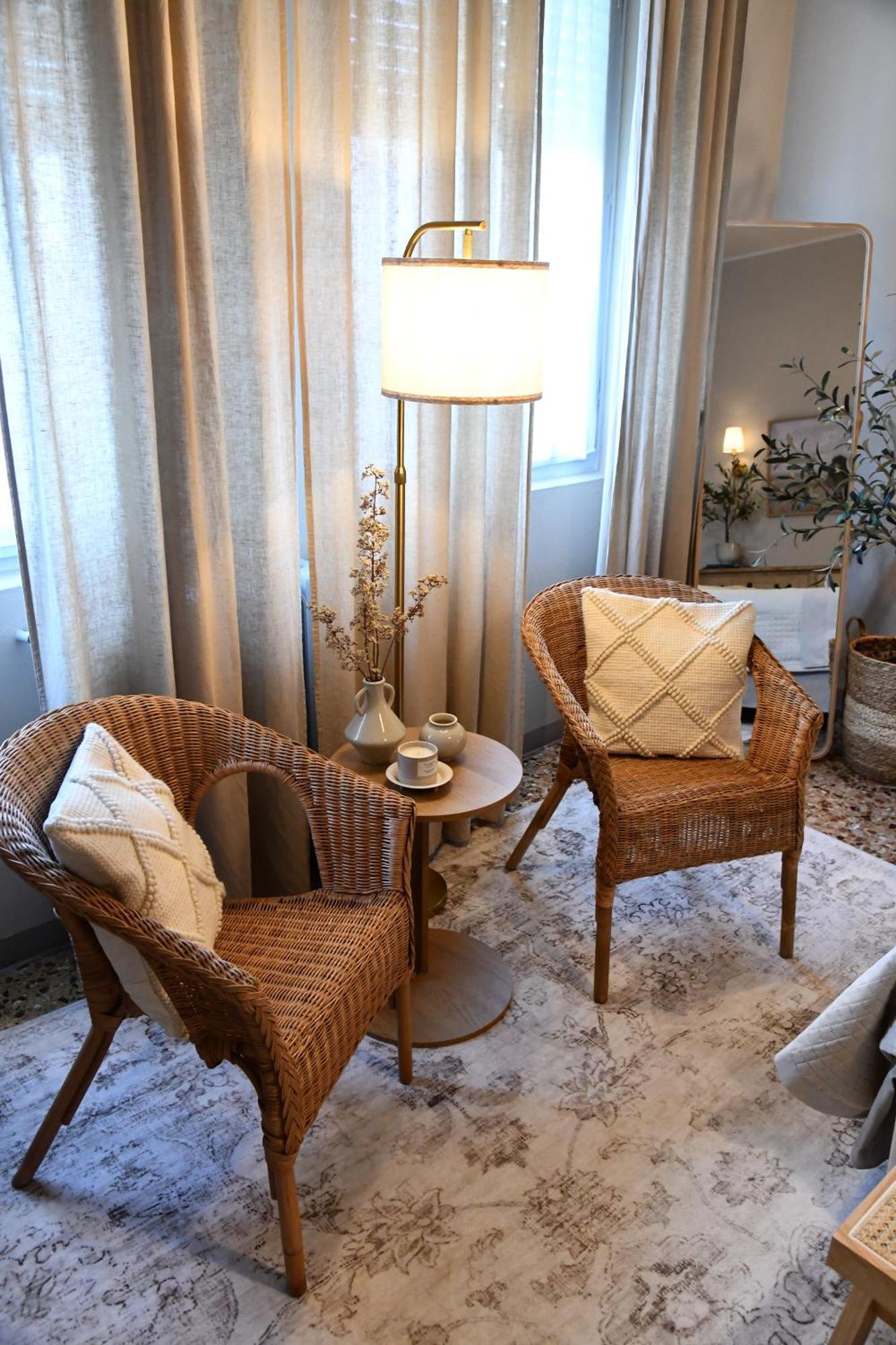 Queen Room Garden View