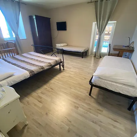 LA CHIUSA Bed&Breakfast-3